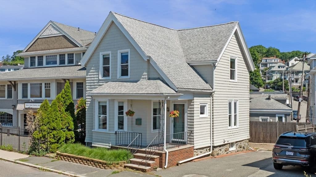 32 Puritan Road