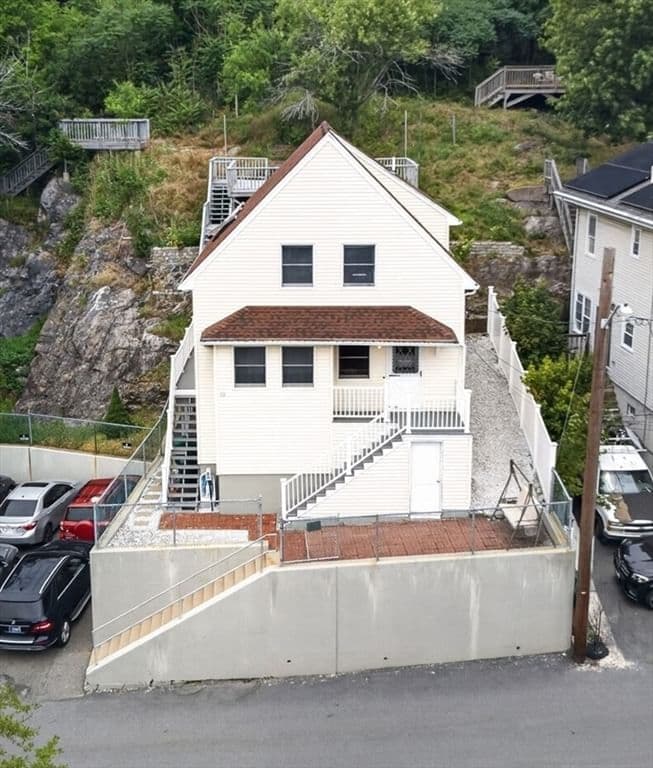 30 Brownville Ave