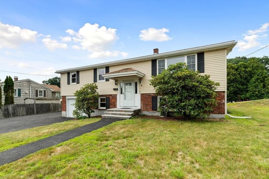 4 Eileen Rd