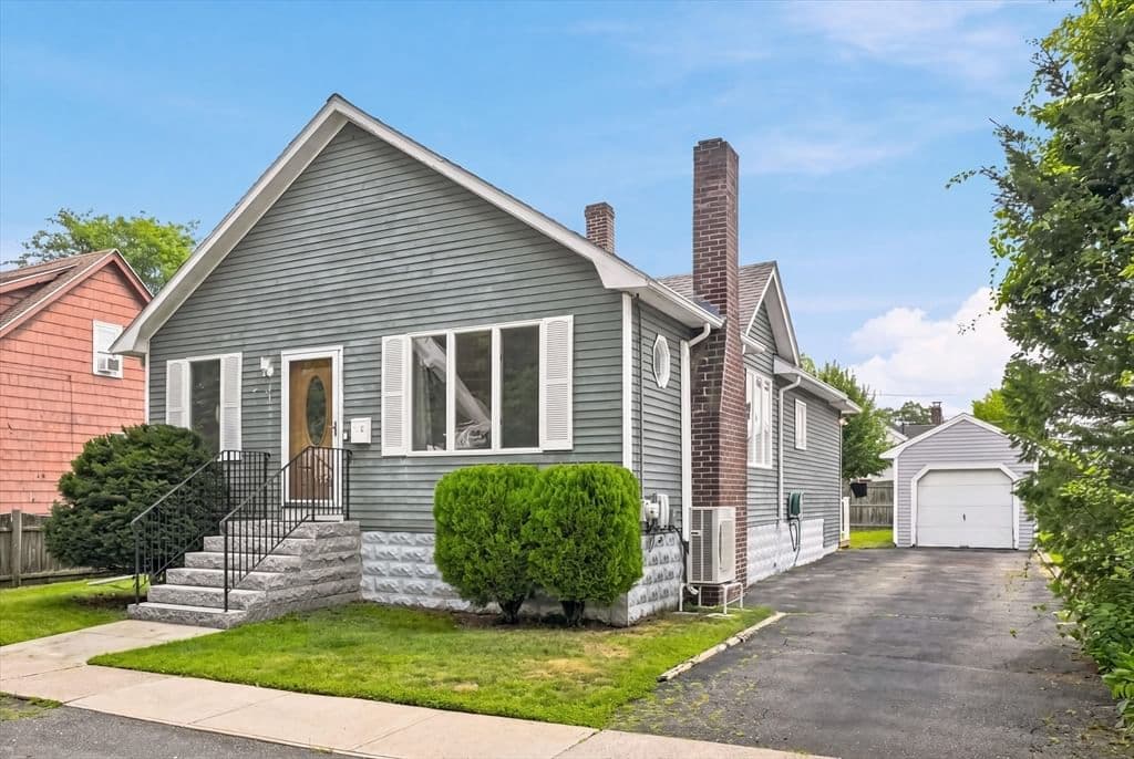 32 Glendale Ave