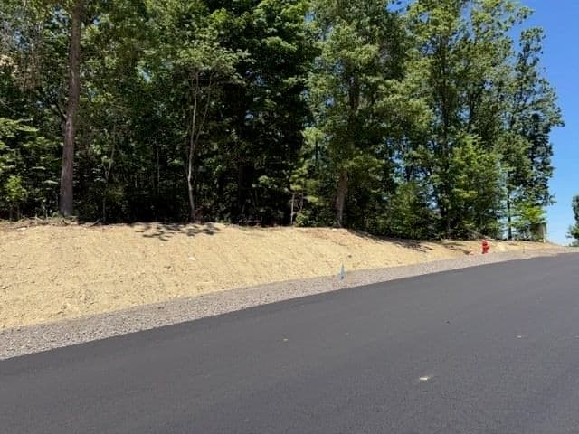 lot 12  39 East Meadow Lane