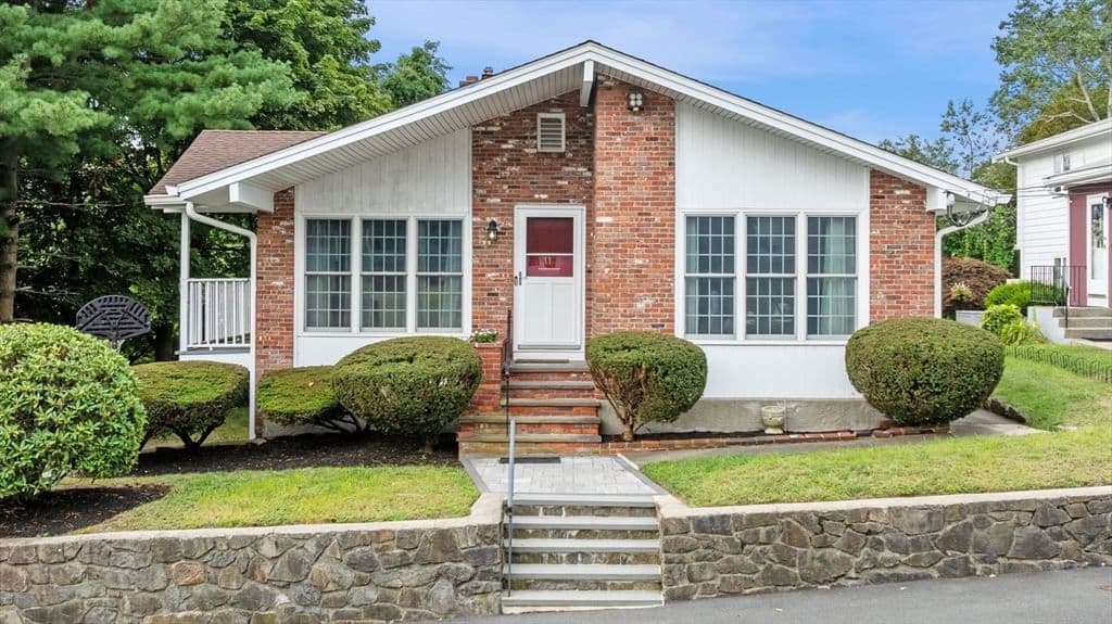 11 Mooney Rd