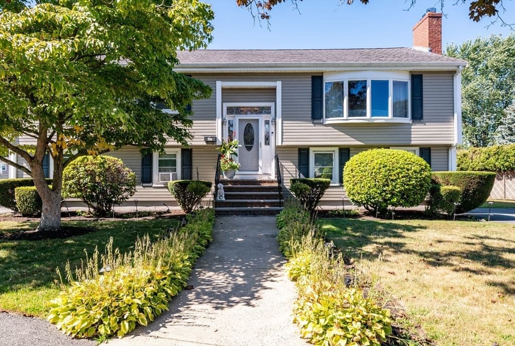 27 Carr Rd