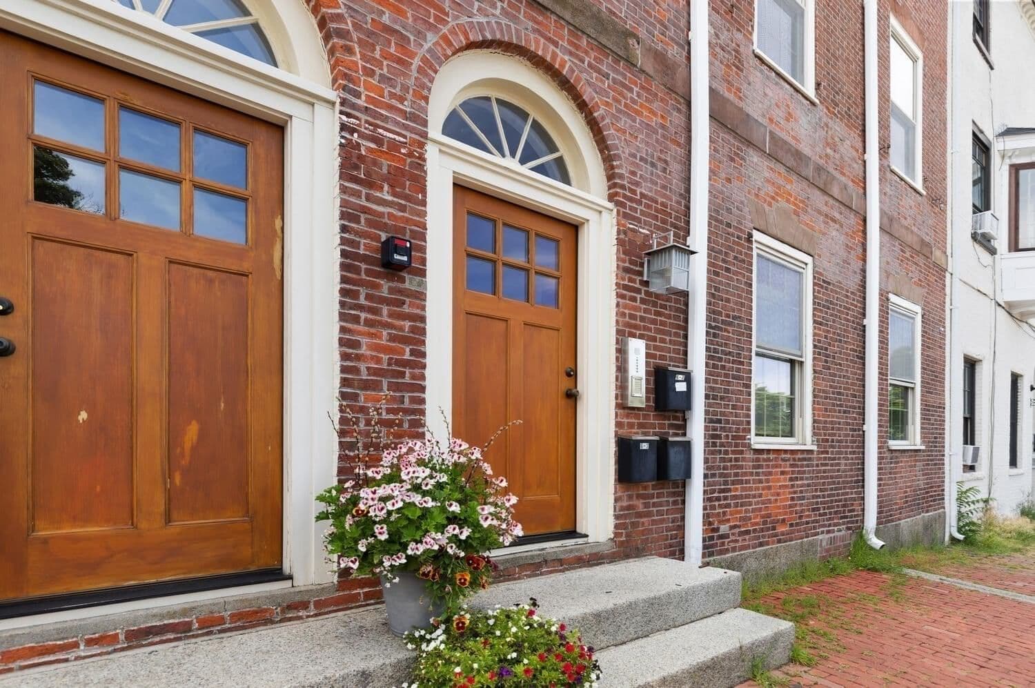 6 Union St