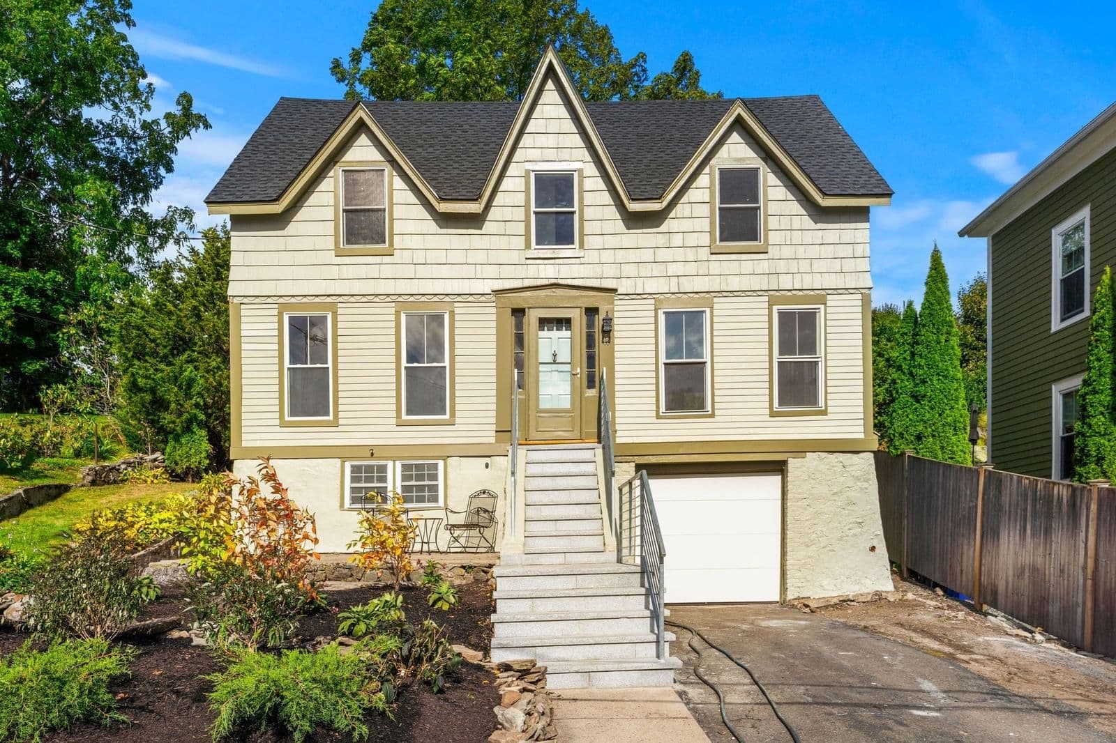 17 Cottage Street