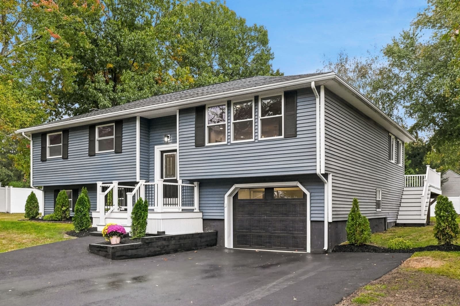 26 Meadow Dr
