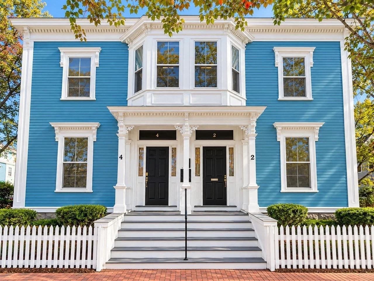 2-4 Saunders St