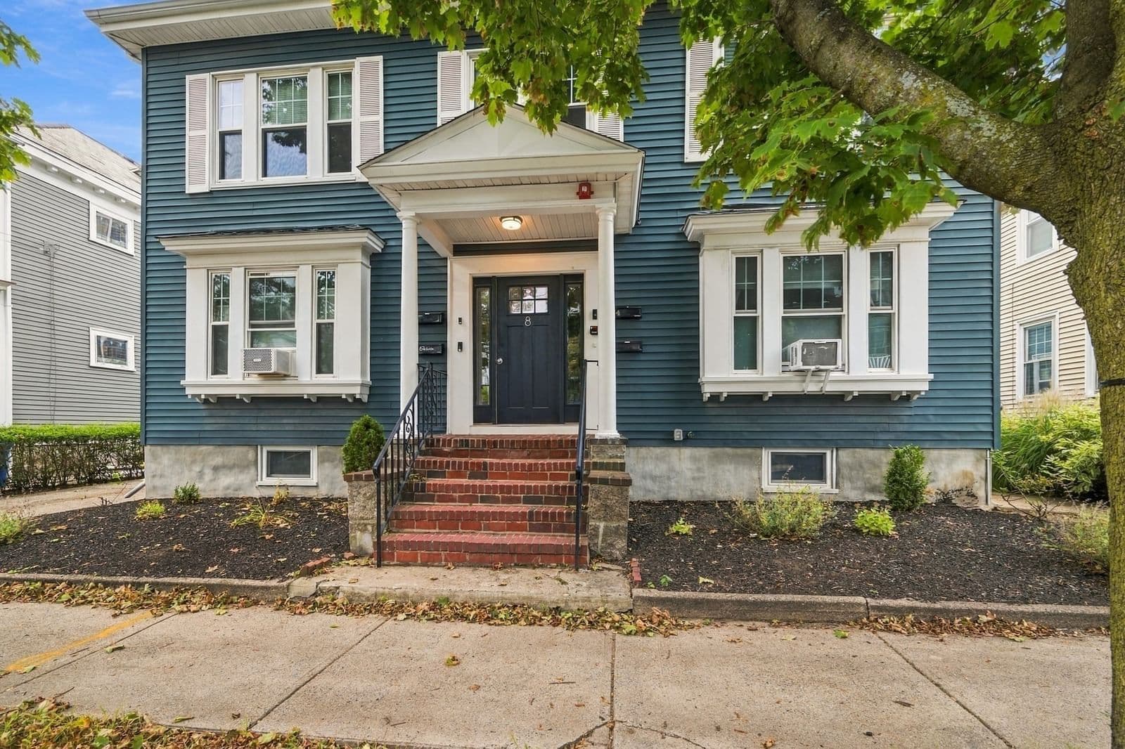 8 Gardner St