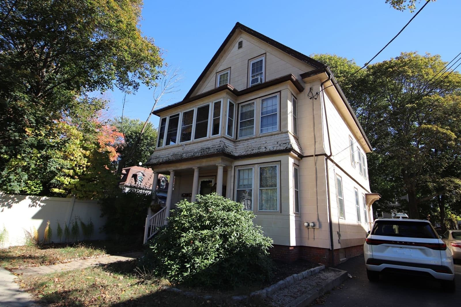 588 Lincoln Avenue